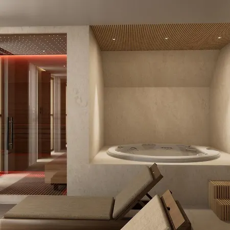 Hotel The Point 4*