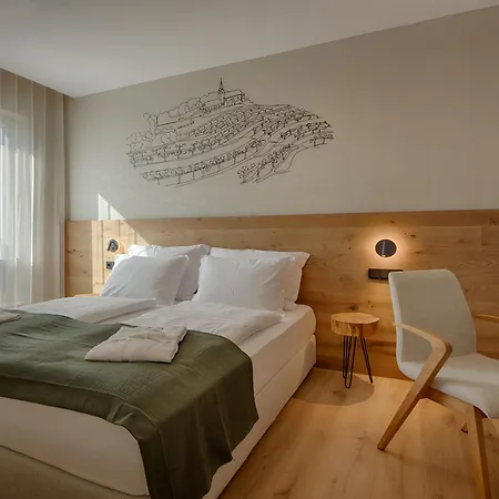 The Point Hotel 4*