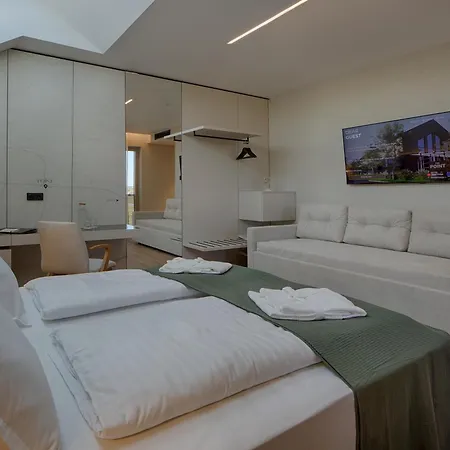 The Point Hotel 4*